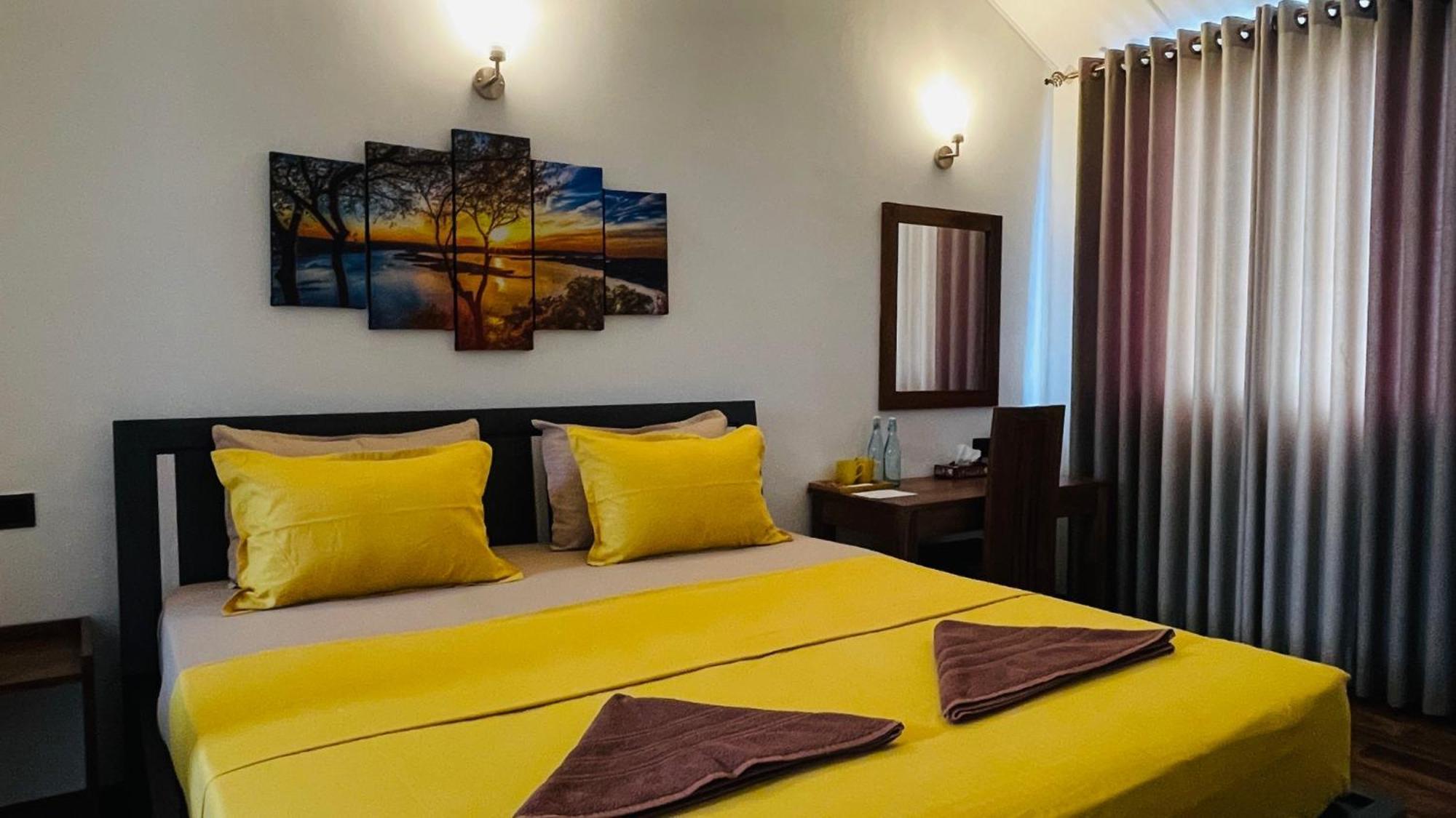 Sun Dove Suite Канди Экстерьер фото